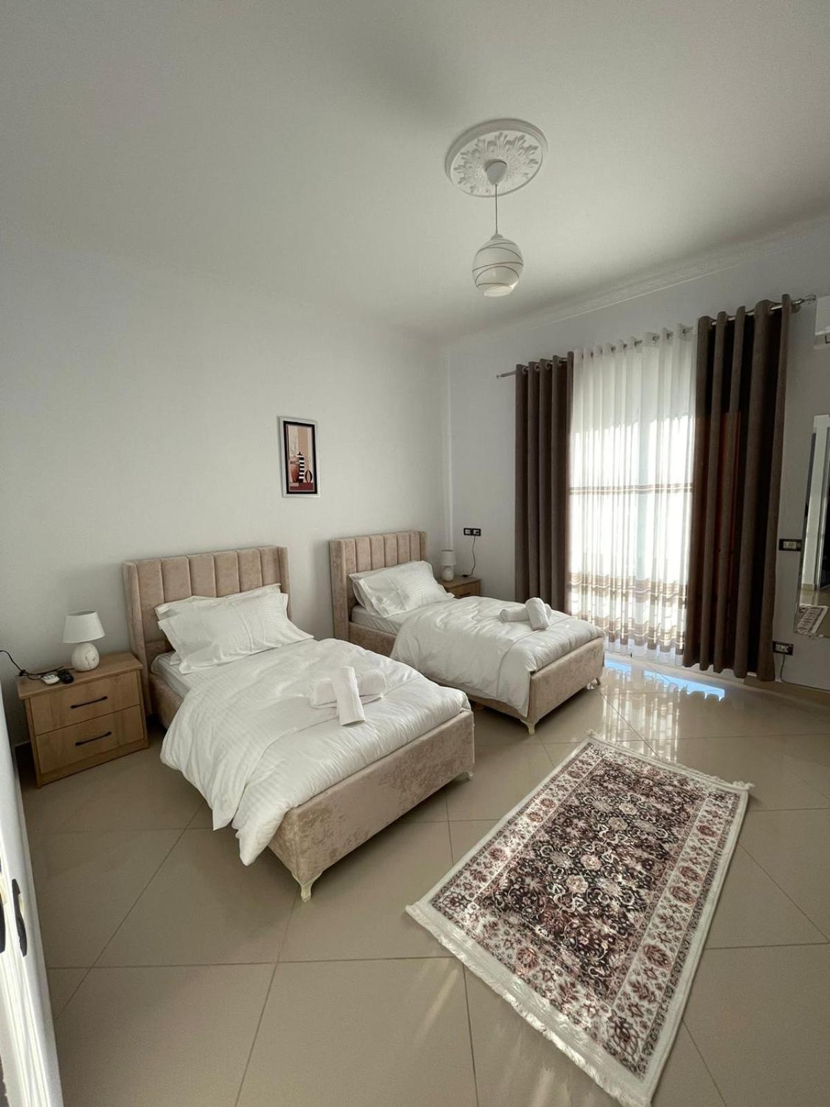 Harmony Villa Berat Exteriör bild