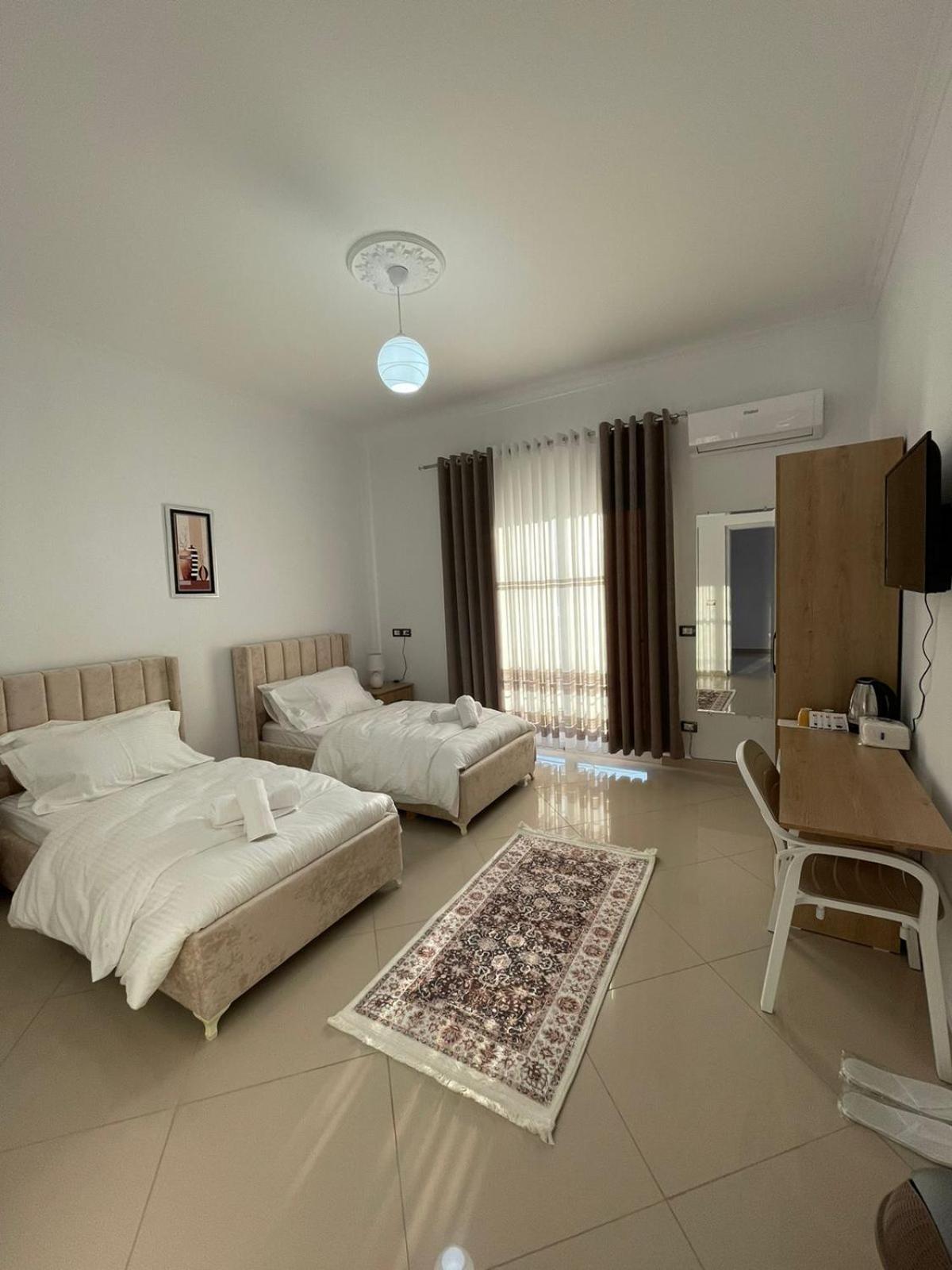Harmony Villa Berat Exteriör bild